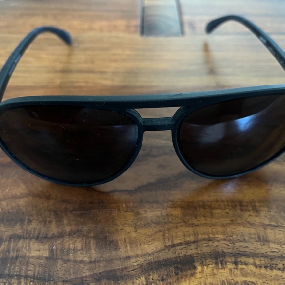 goodr operation blackout aviator sunglasses blackout - Picture 4 of 5